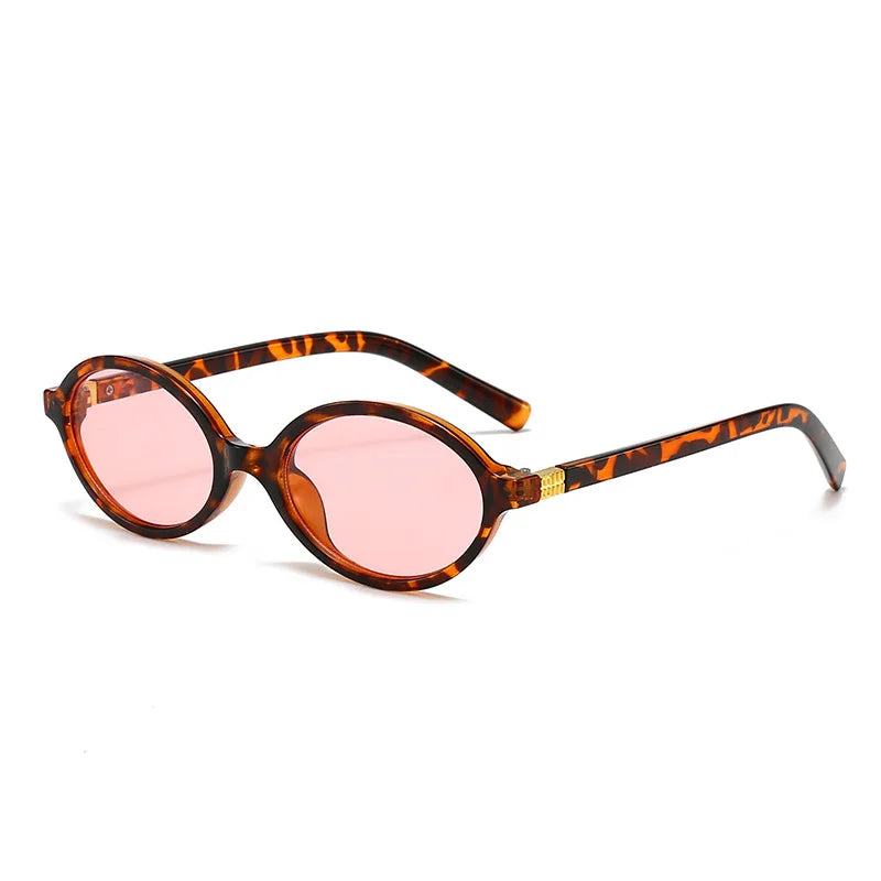 A Pair of Oval Retro PC Glasses for Men and Women with A Small Face Design/versatile for Multiple Indoor Scenes