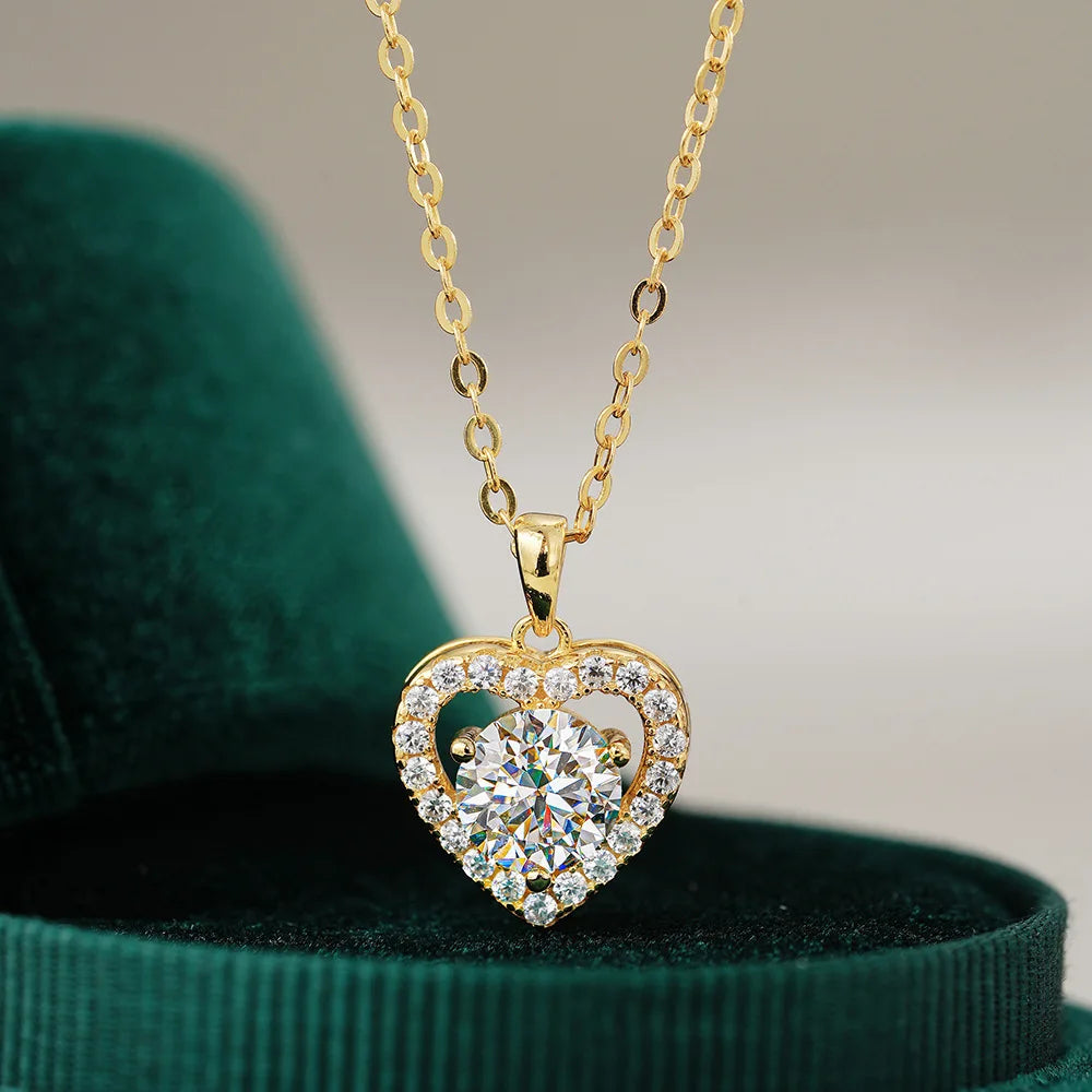 Luxury 100% Real 18k Gold Women's Heart-shaped Love Clavicle Chain Diamond Pendant Moissanite Necklace