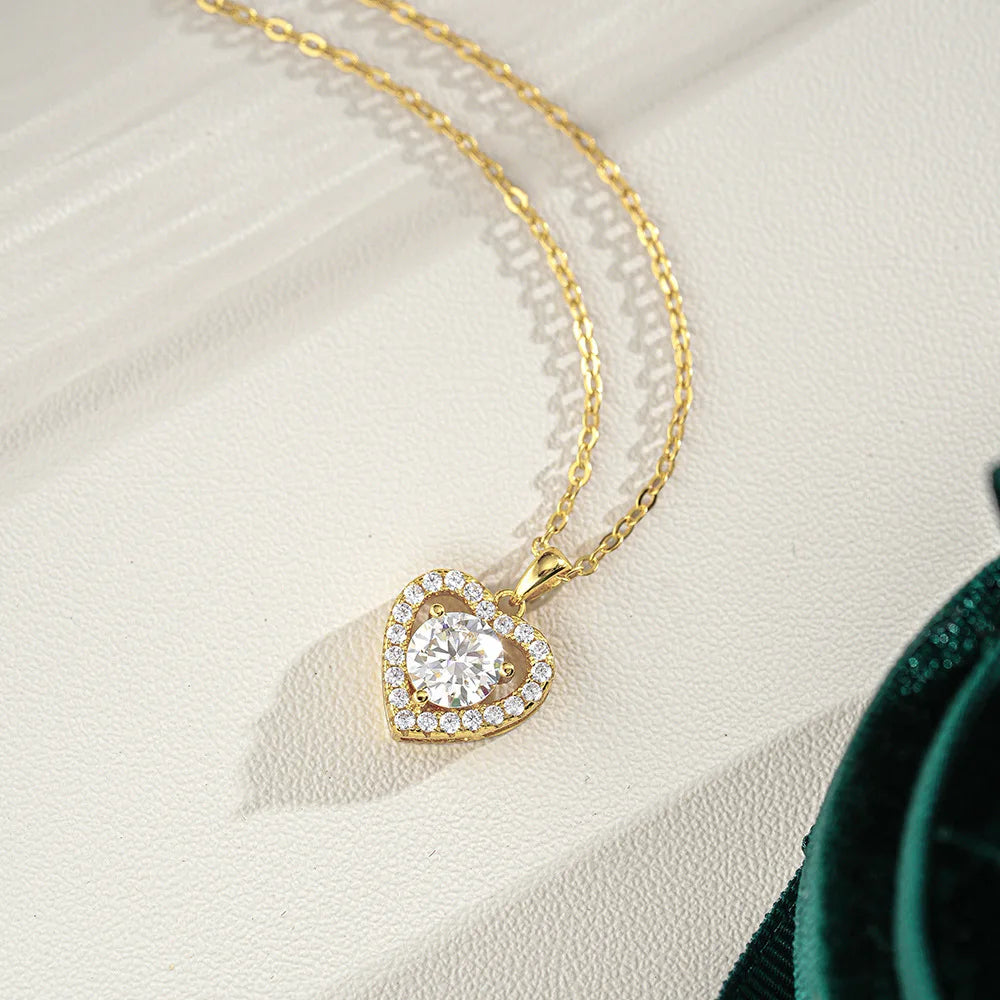 Luxury 100% Real 18k Gold Women's Heart-shaped Love Clavicle Chain Diamond Pendant Moissanite Necklace