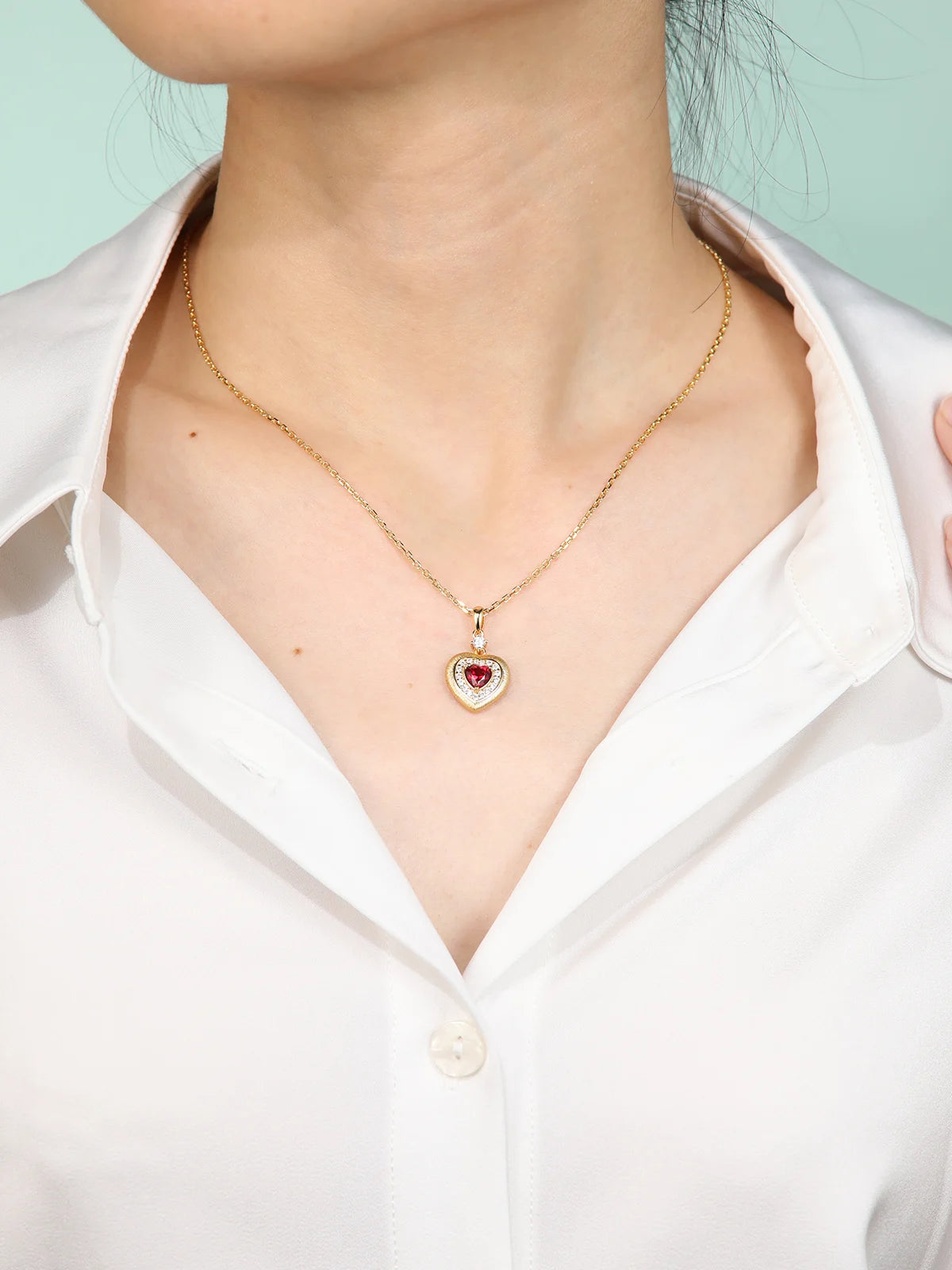 TYYL Lab Grown Ruby Heart Pendant Real 925 Silver Necklace 18K Gold Plated Frosted Moissanite Pendants Luxury Wedding Jewelry