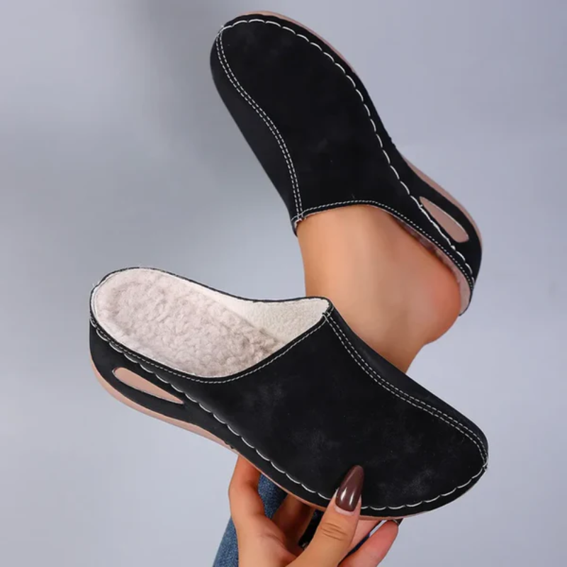 Polarea Cozy Slippers – Ultimate Comfort for Your Everyday Moments