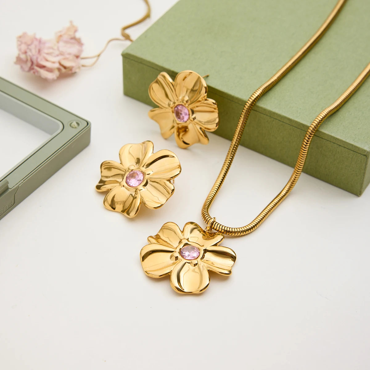 Zora Romantic Minimalist Pink Rhinestone Flower Pendant Necklace Earring 18K Gold Plated Stainless Steel Waterproof Girl Jewelry