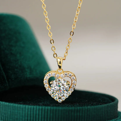 Luxury 100% Real 18k Gold Women's Heart-shaped Love Clavicle Chain Diamond Pendant Moissanite Necklace
