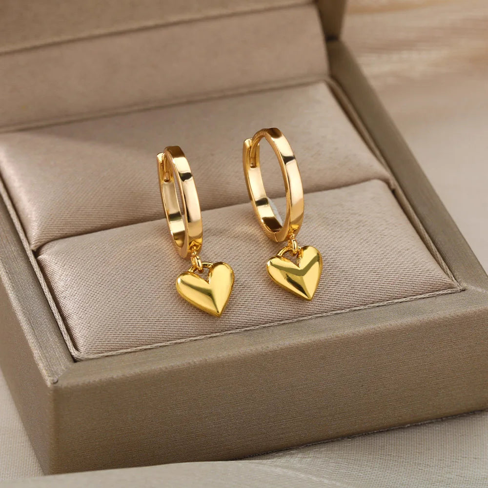 Vintage Gold Heart Drop Earrings - Timeless Elegance