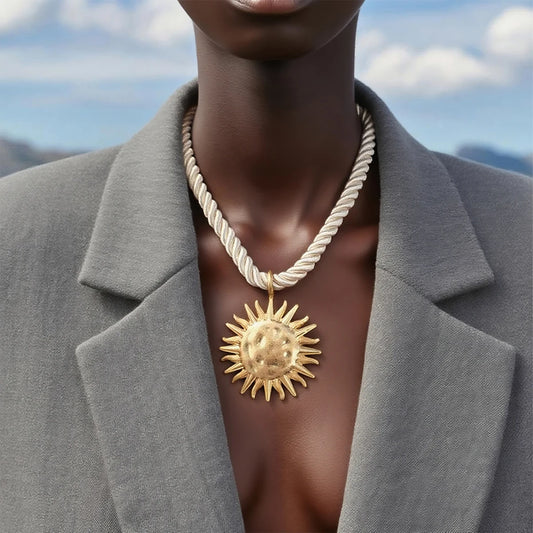 ZAA Vintage Metal Sun Flower Pendant Necklace for Women Rope Chain Collar Jewelry Beach Party Fashion Accessories Gift